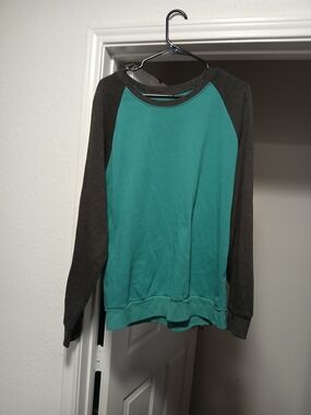 Men's Vintage Teal & Charcoal Raglan Sweatshirt